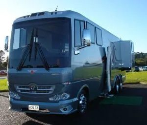 Endeavour-series-fibreglass-motorhome_sideview