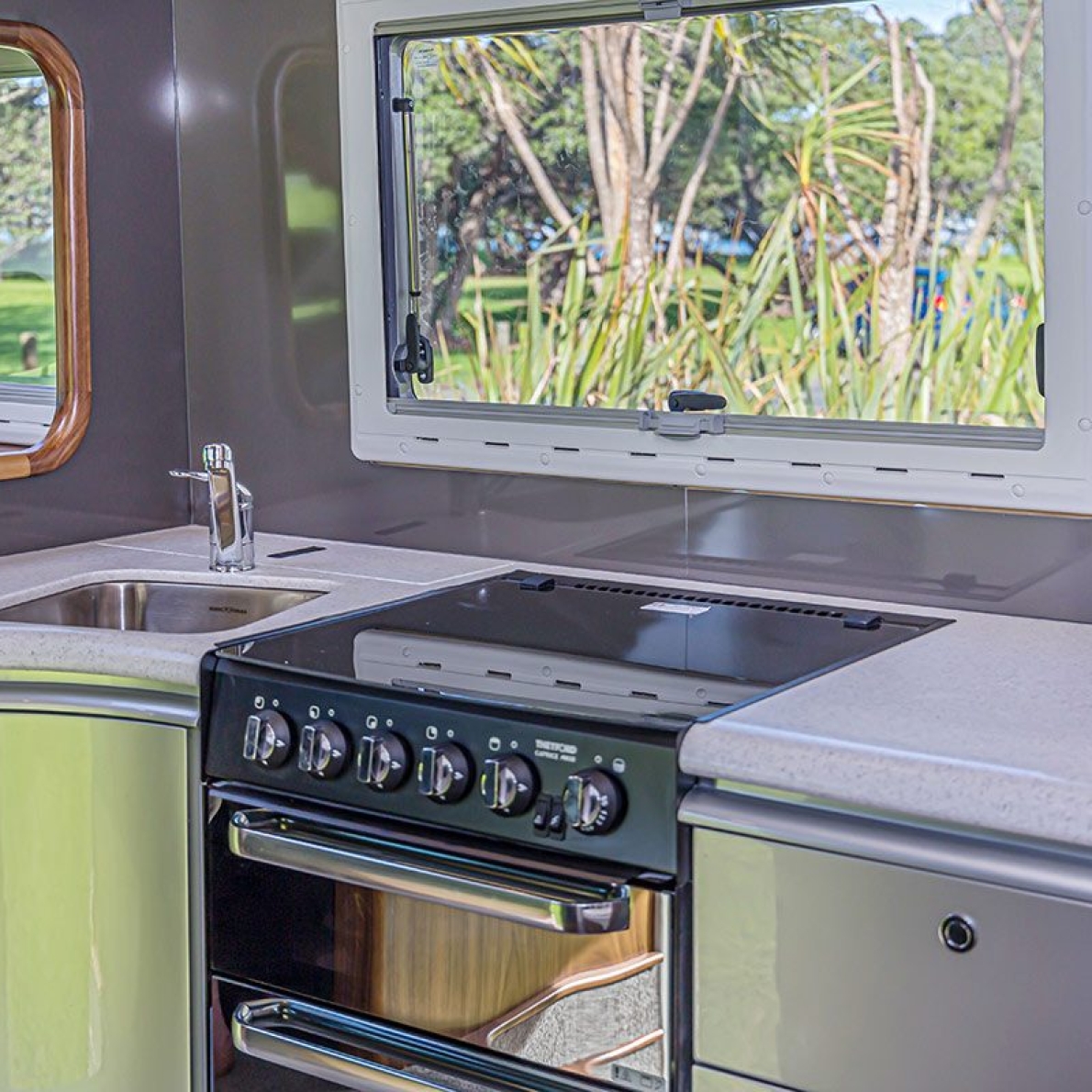 Custom RV & Motorhome Design Auckland | Platinum Motorhomes