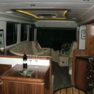 interior-detail-endeavour-motorhome